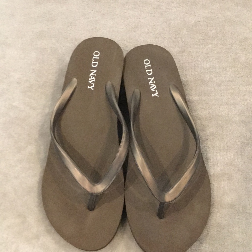 Brown wedge Old Navy thong wedges